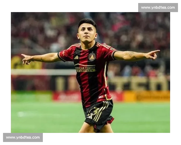 马卡力荐阿尔马达：马竞中场重建的核心引擎