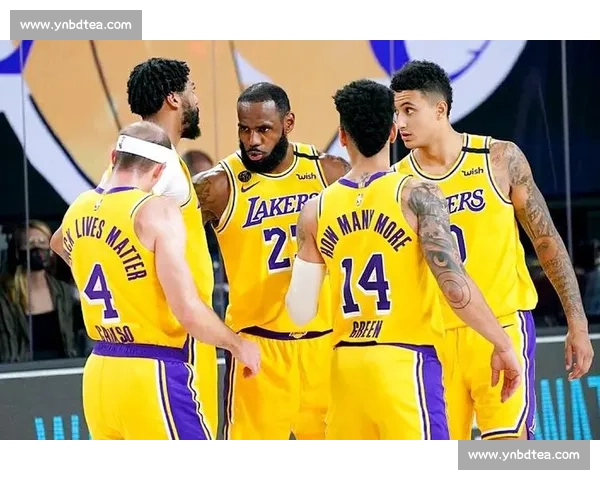 詹眉合力迎战青年军湖人客场对决老鹰看点十足决定季后赛走势之夜